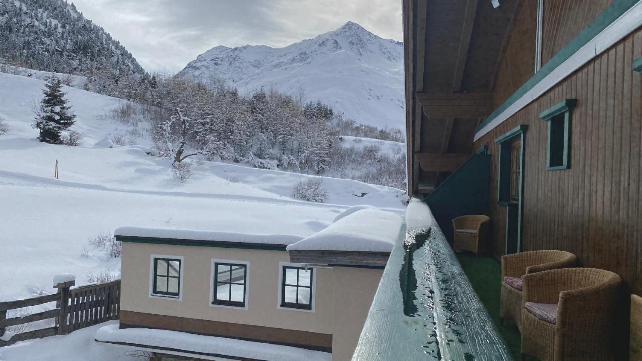 Pension Alpin Mandarfen Exterior photo
